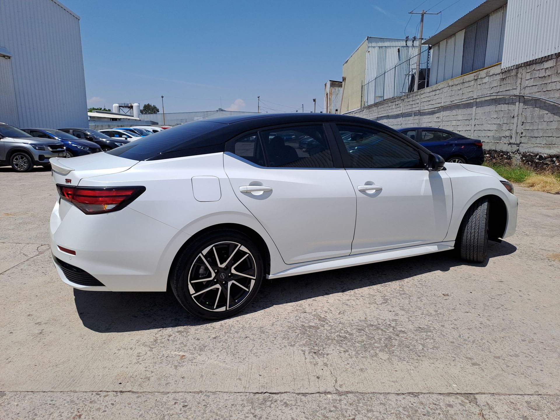 2024 Nissan SENTRA PLATINUM BITONO CVT 24