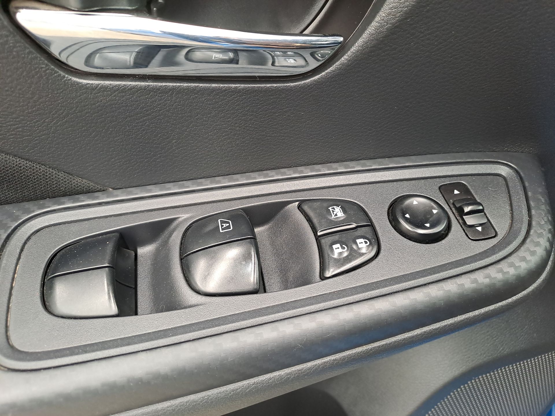 2024 Nissan VERSA ADVANCE CVT 24