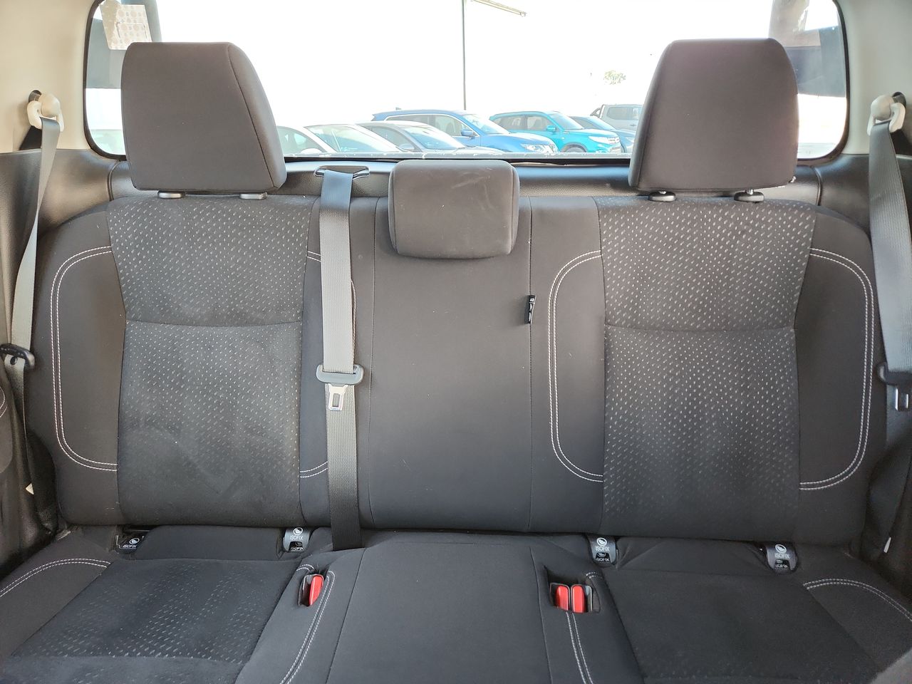 2020 Nissan FRONTIER DOBLE CABINA SE TM AC PAQ SEG 6VEL