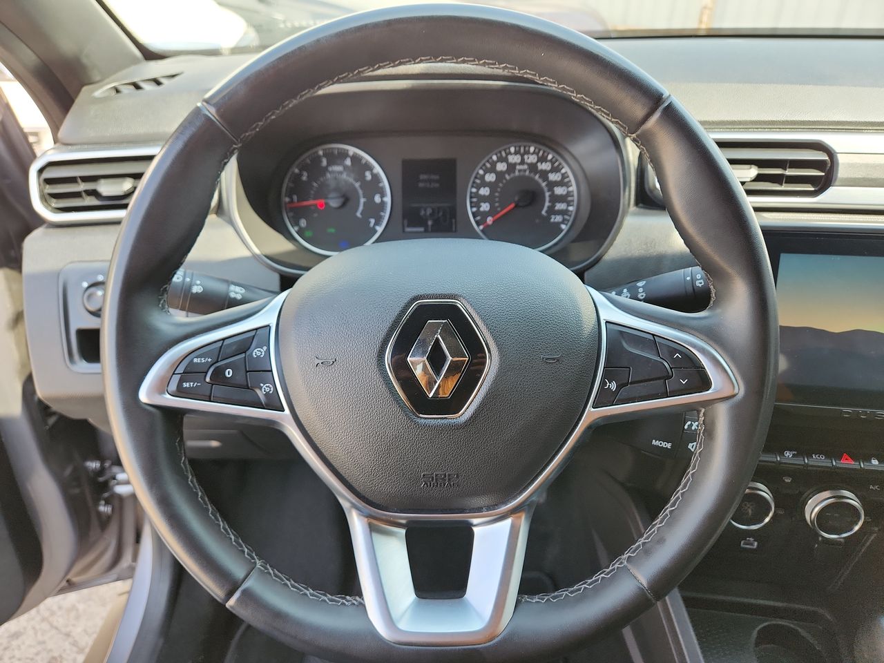 2023 RENAULT DUSTER ICONIC CVT