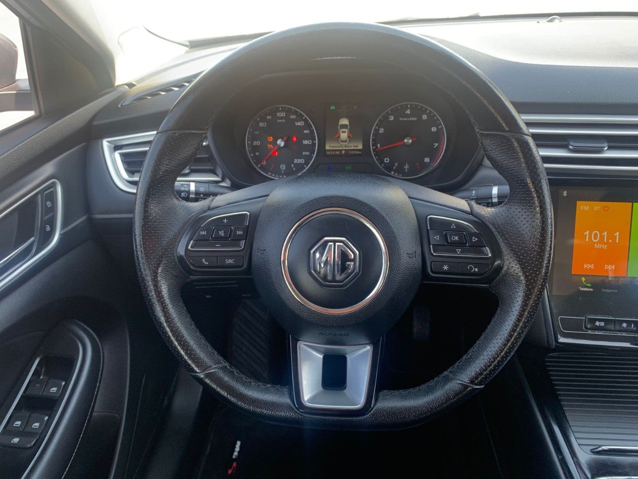 2024 MG MG5 1.5L DEL ELEGANCE MT