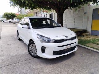 2020 Kia RIO SEDÁN LX TA