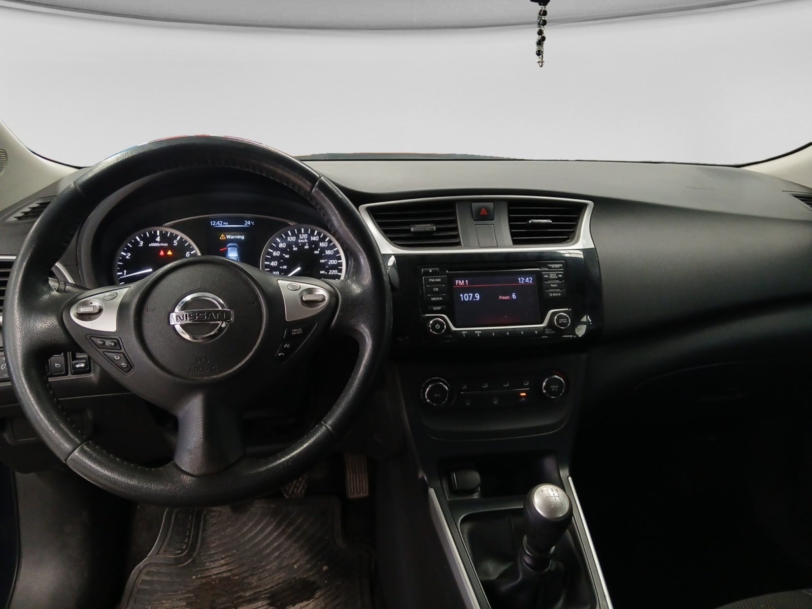 2018 Nissan SENTRA ADVANCE MT