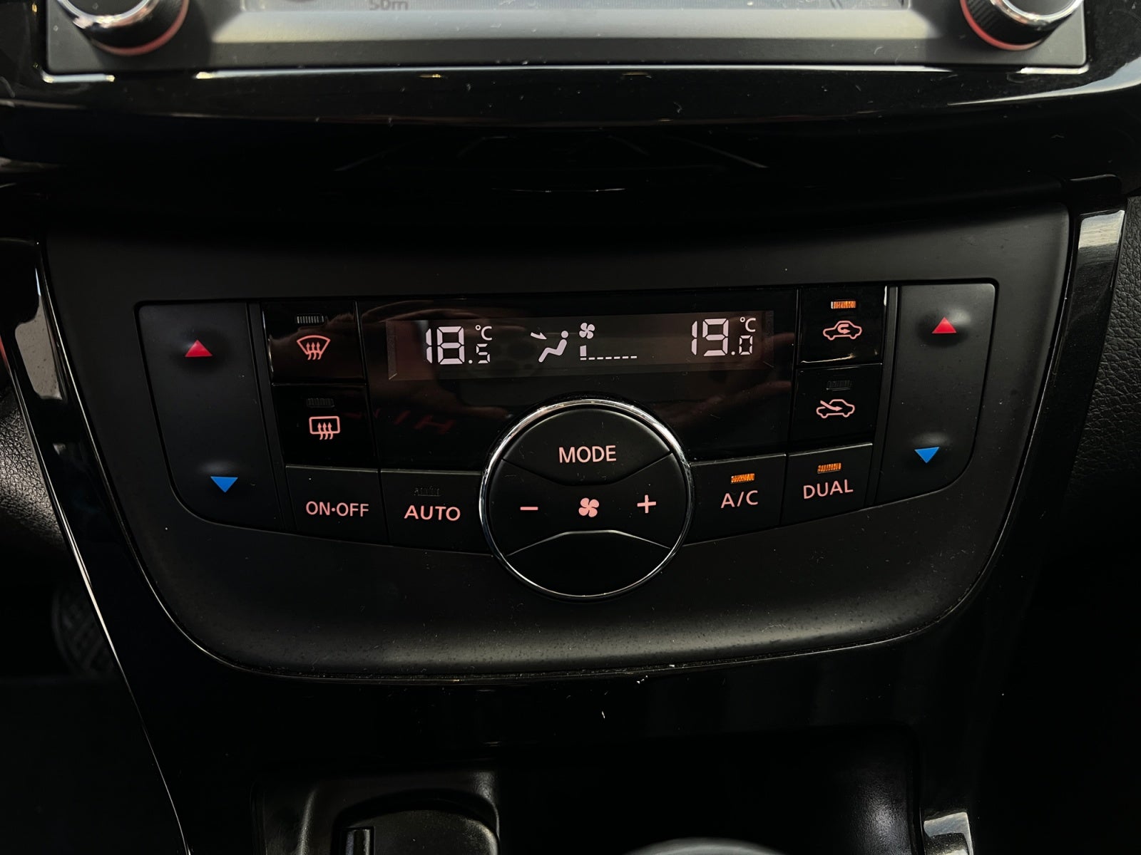 2018 Nissan SENTRA EXCLUSIVE CVT NAVI