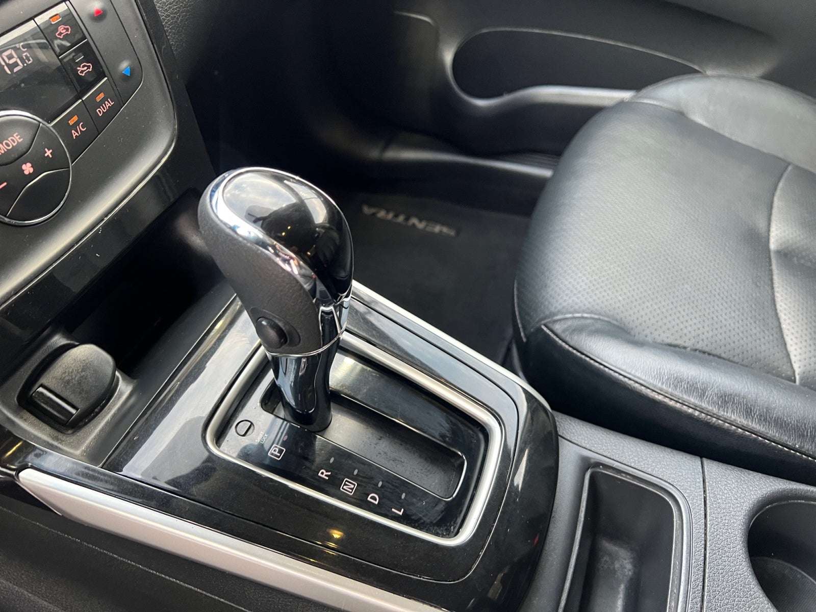 2018 Nissan SENTRA EXCLUSIVE CVT NAVI