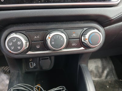 2024 Nissan VERSA VERSA SENSE MT