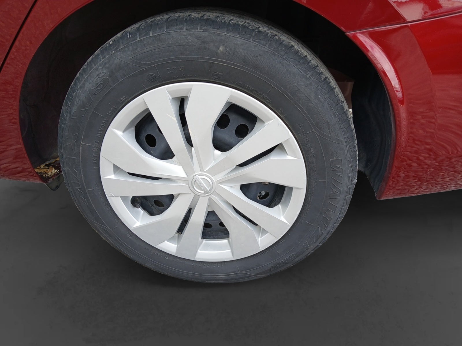 2024 Nissan VERSA VERSA SENSE MT