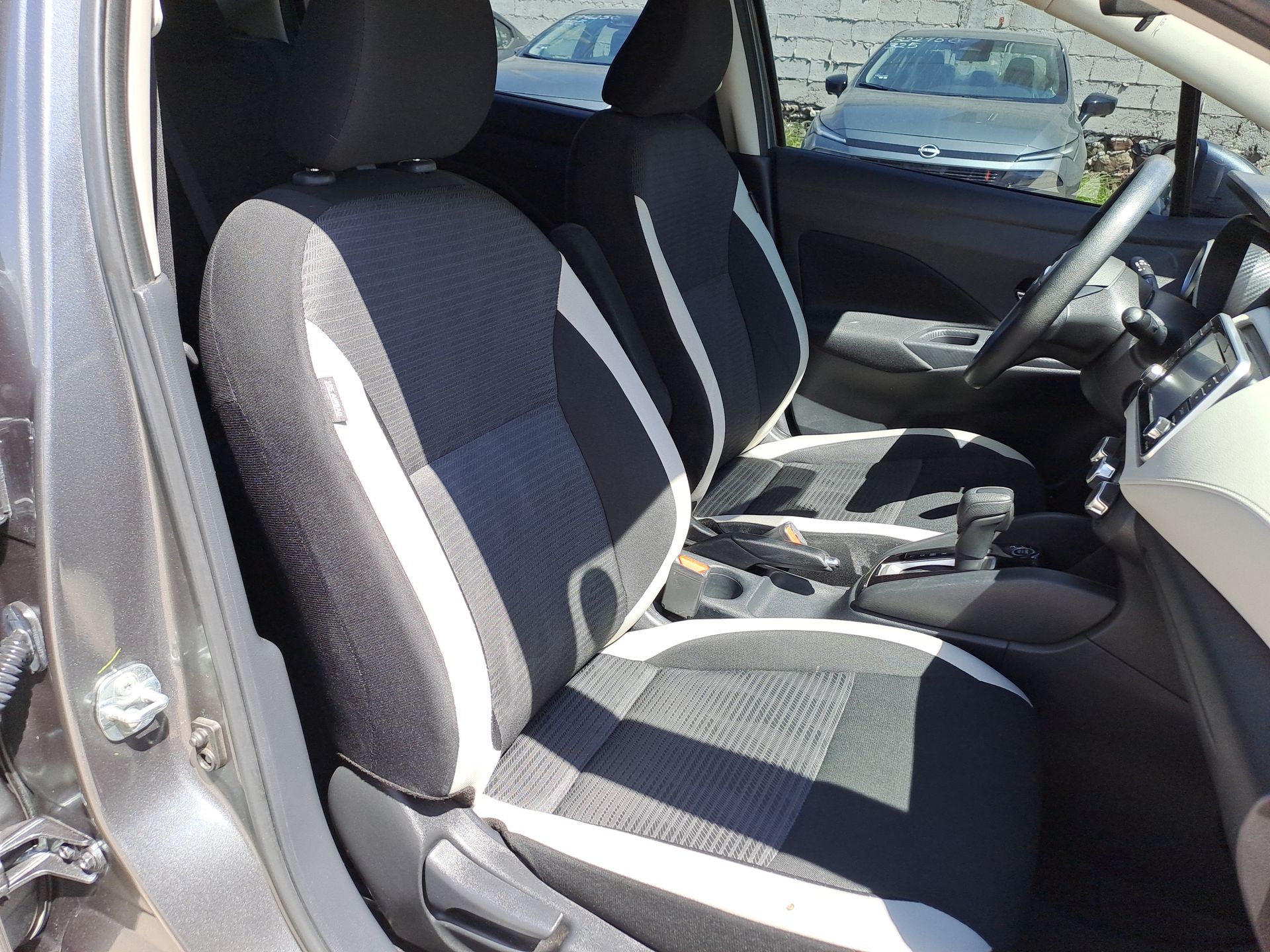 2022 Nissan VERSA ADVANCE CVT 22