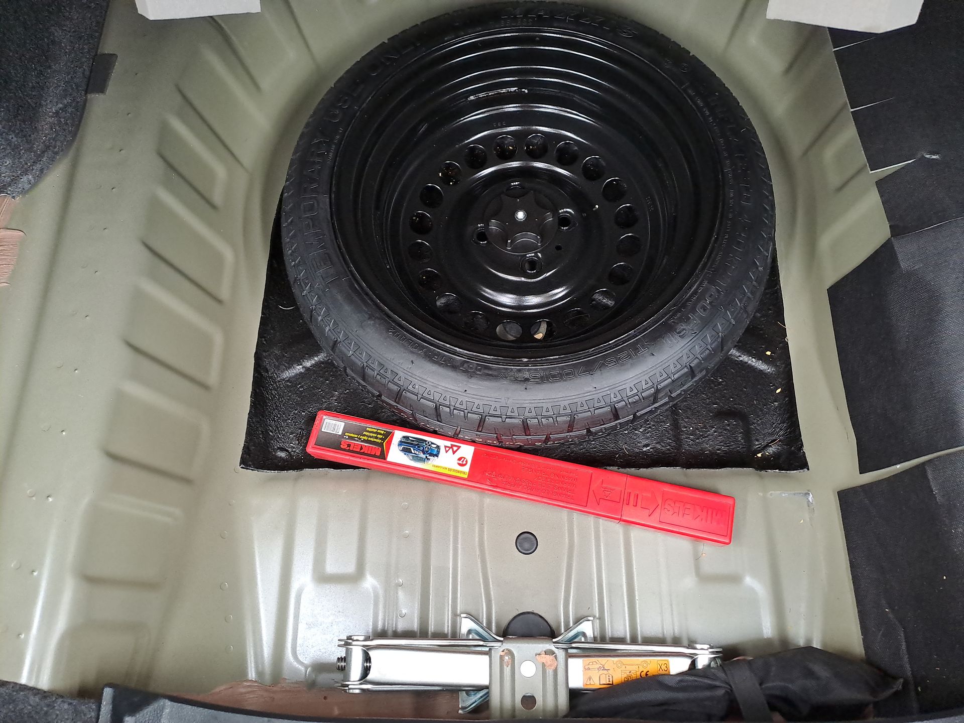 2022 Nissan VERSA ADVANCE CVT 22