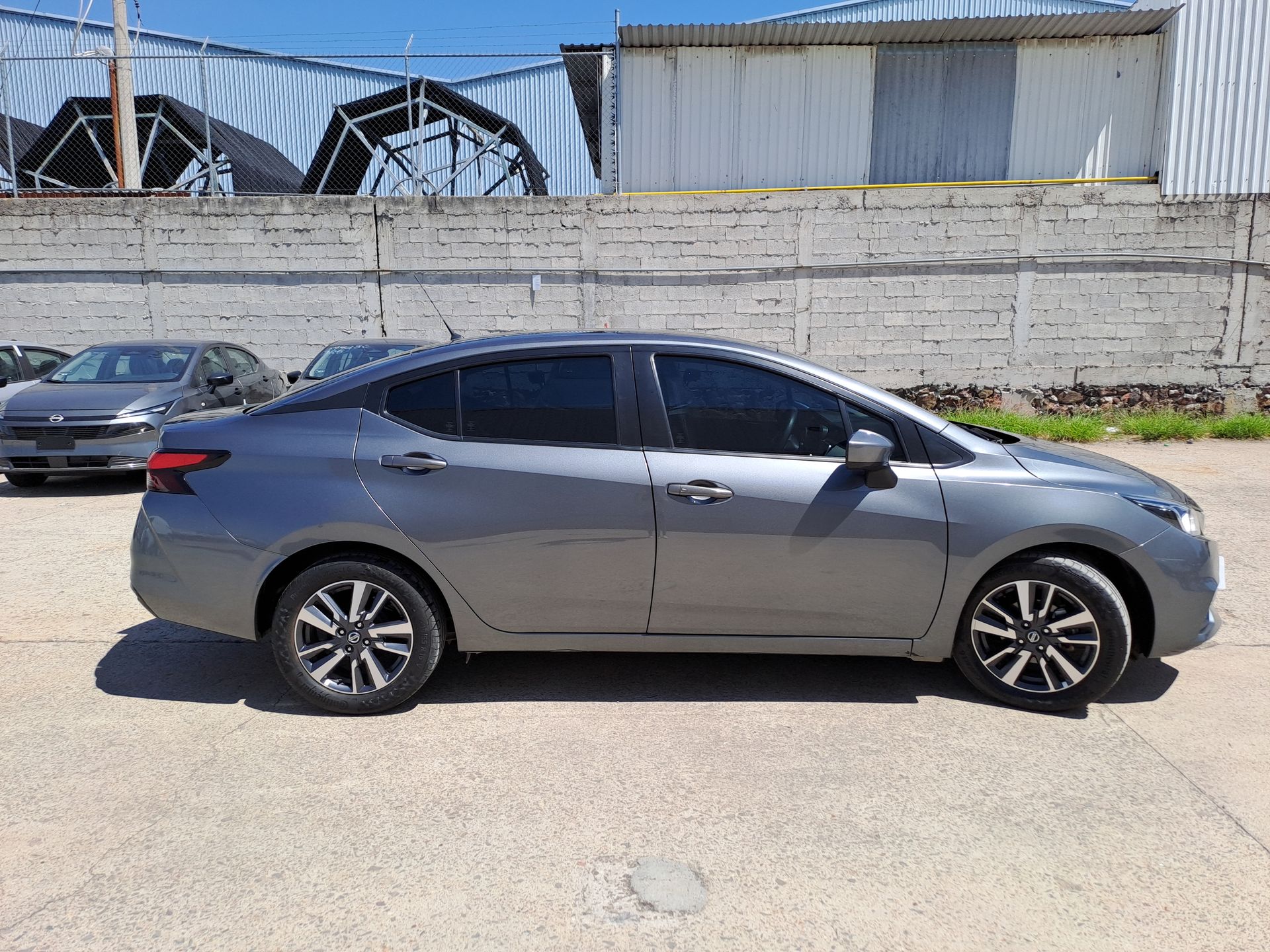 2022 Nissan VERSA ADVANCE CVT 22