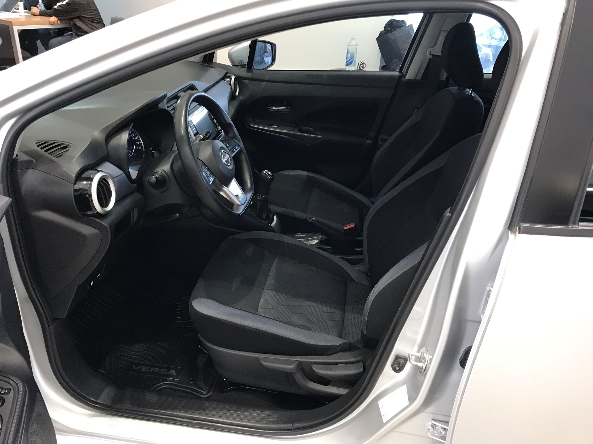 2023 Nissan VERSA ADVANCE MT 23