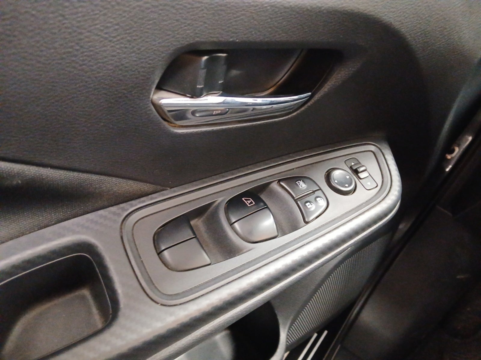 2024 Nissan VERSA ADVANCE MT 24