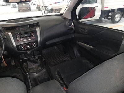 2020 Nissan NP300 DOBLE CABINA NP300 DOBLE CABINA SE TM AC PAQ SEG 6VEL.