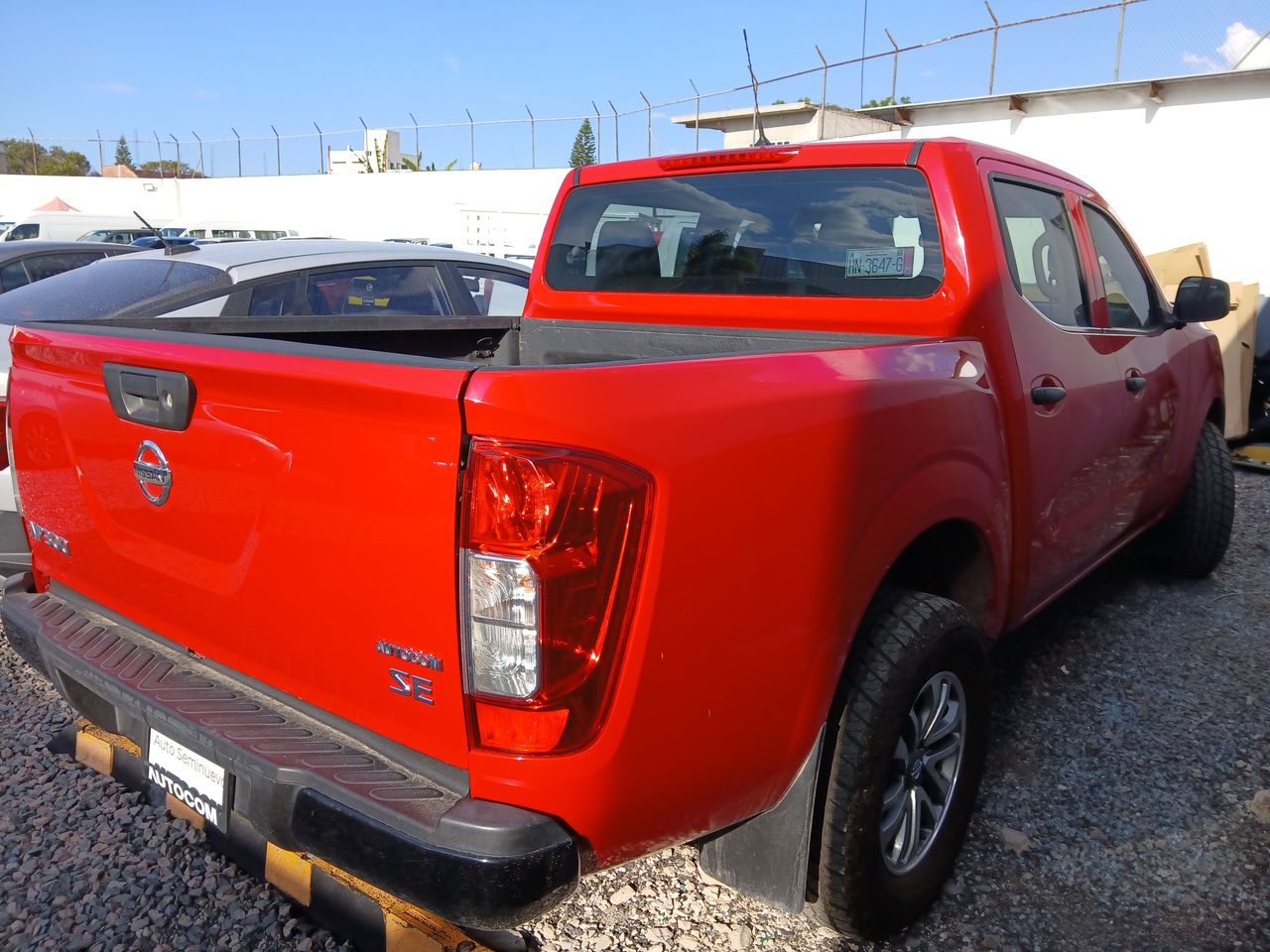2020 Nissan NP300 DOBLE CABINA NP300 DOBLE CABINA SE TM AC PAQ SEG 6VEL.