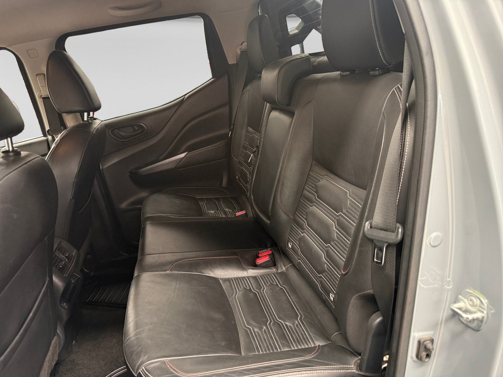 2022 Nissan FRONTIER PRO-4X 4X4 TA 22