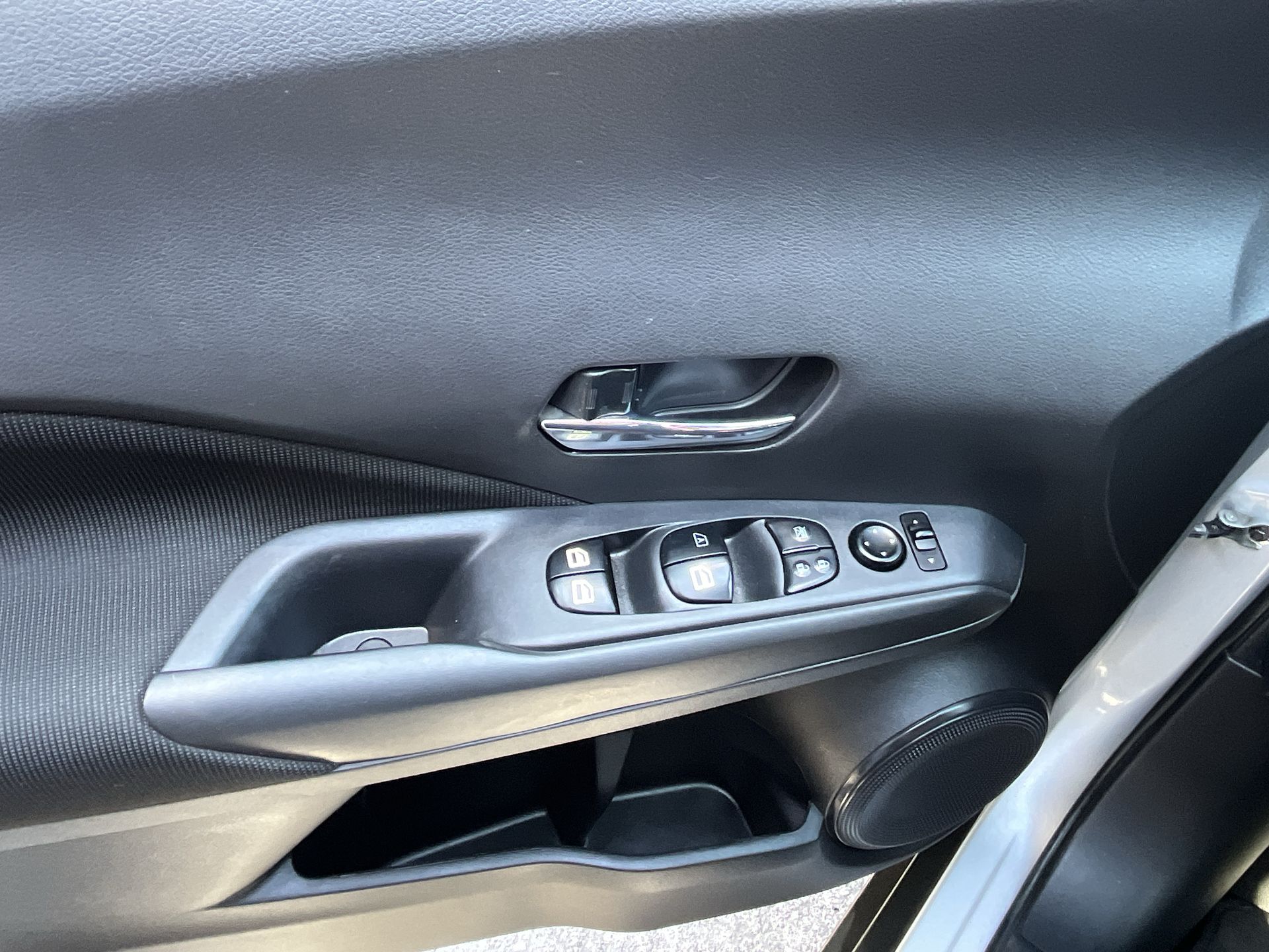 2022 Nissan KICKS ADVANCE 1.6 LTS MT 22