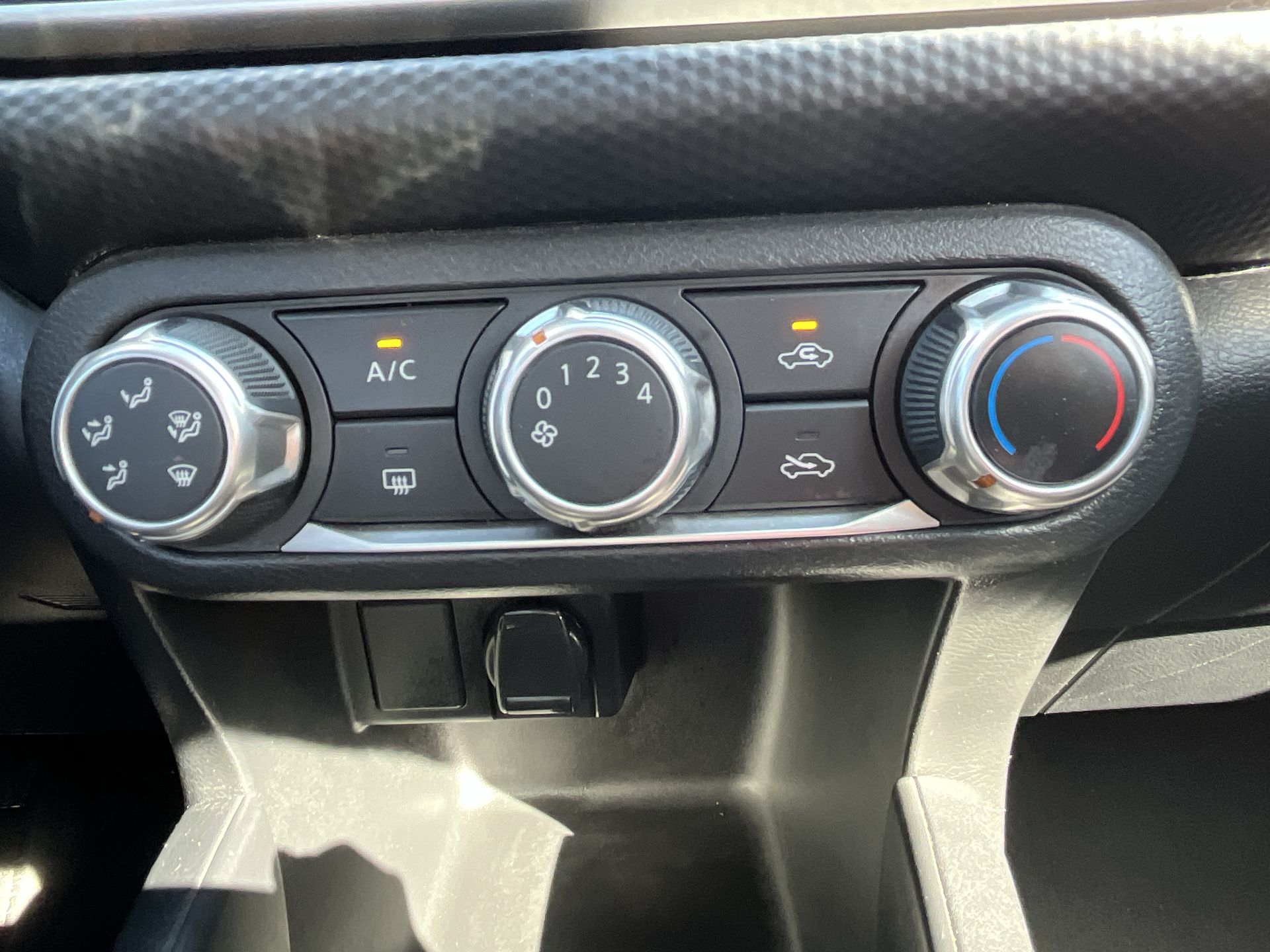 2022 Nissan KICKS ADVANCE 1.6 LTS MT 22