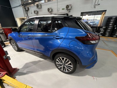 2023 Nissan KICKS PLATINUM BI-TONO 1.6 LTS CVT 23