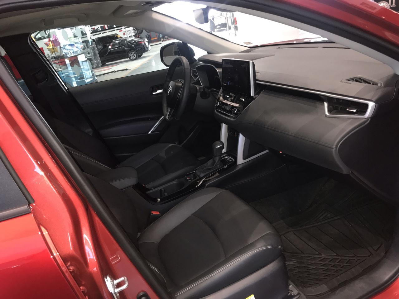 2025 Toyota COROLLA CROSS XLE CVT