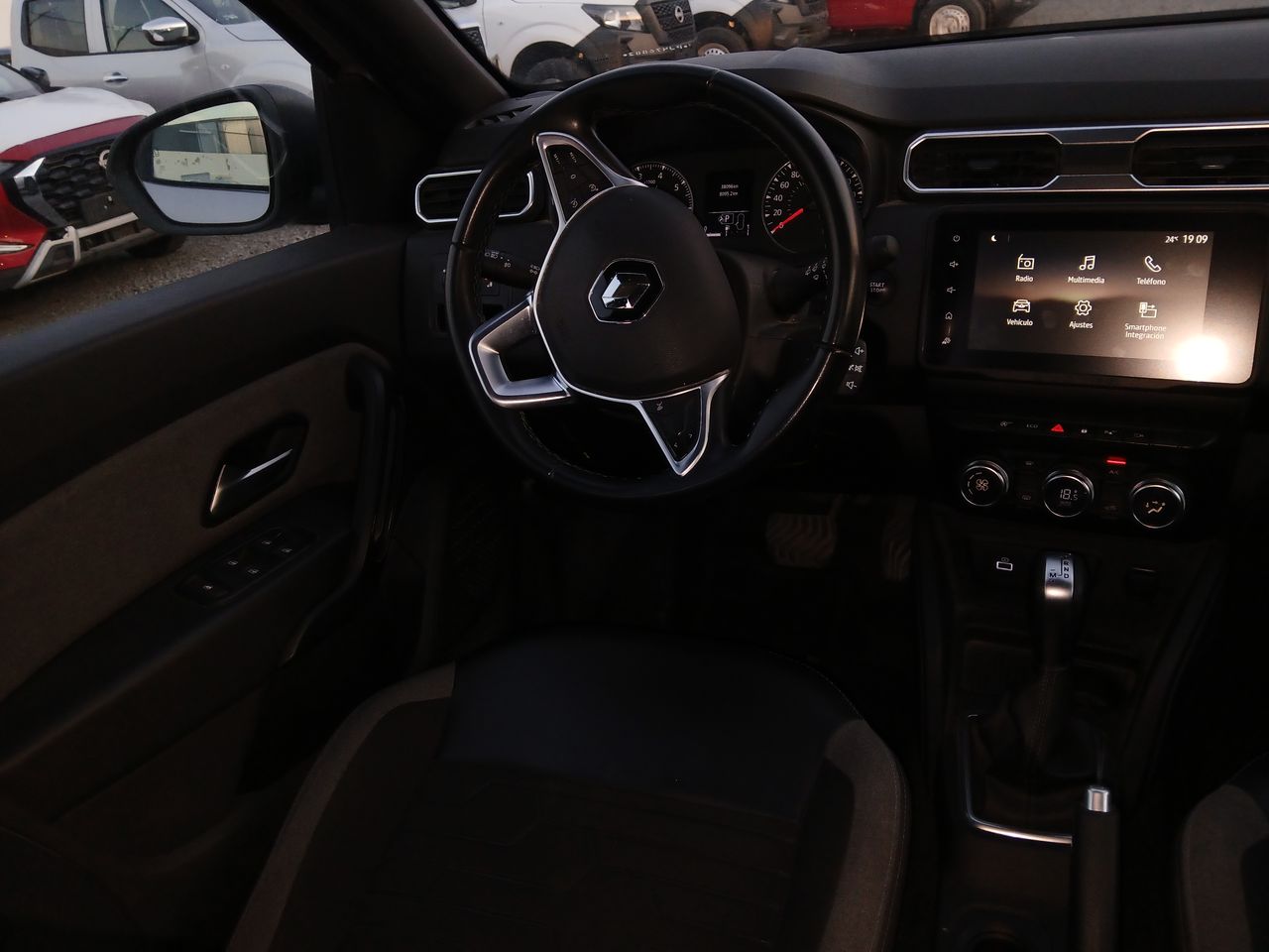 2023 RENAULT DUSTER ICONIC CVT