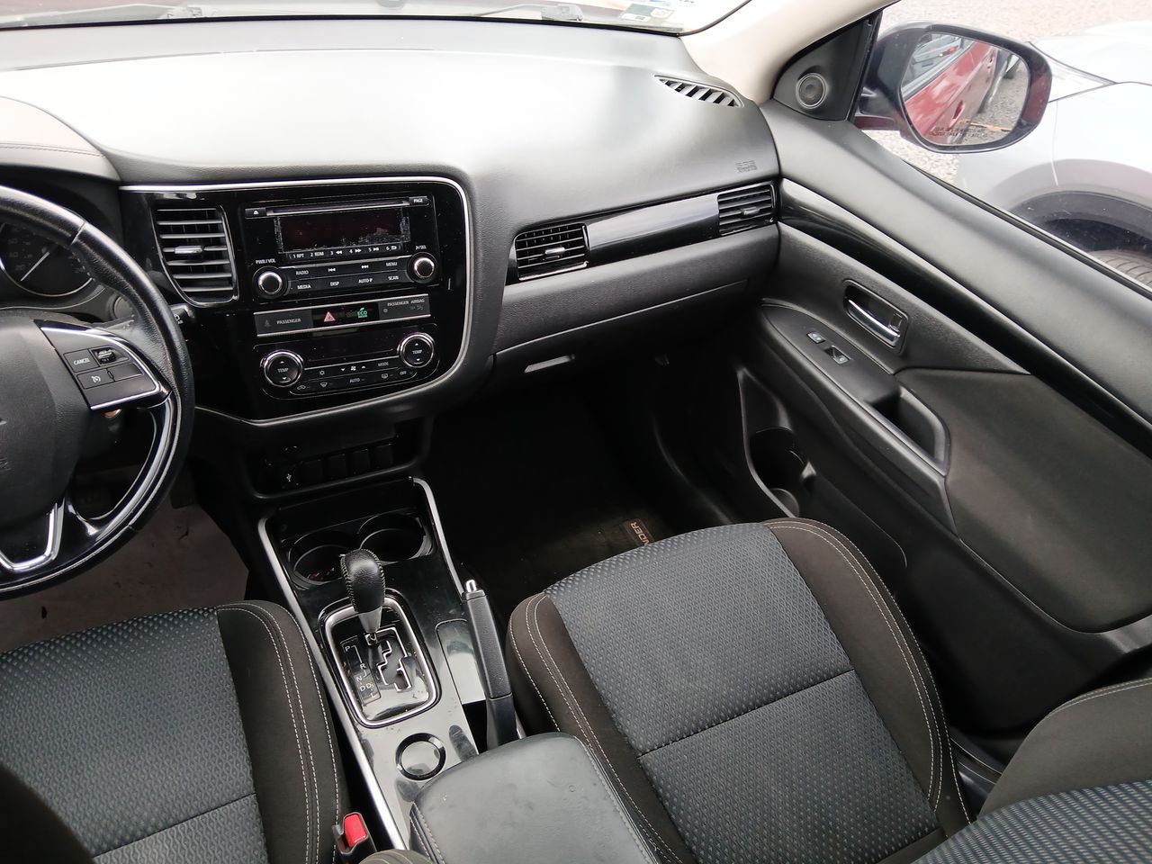 2019 Mitsubishi OUTLANDER ES