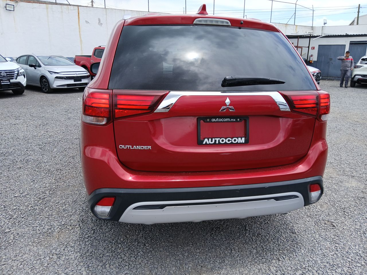 2019 Mitsubishi OUTLANDER ES
