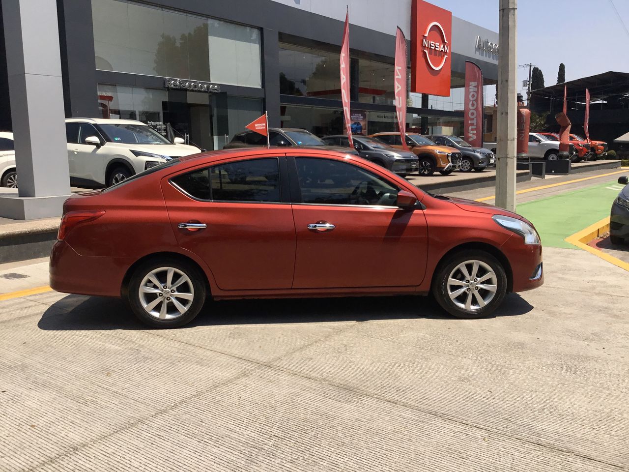2017 Nissan VERSA ADVANCE MT 21