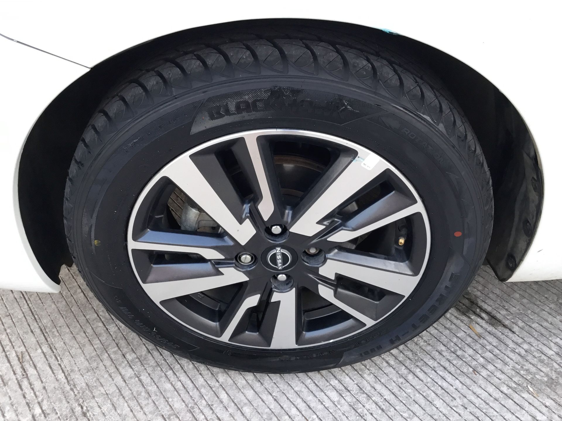 2024 Nissan VERSA ADVANCE CVT 24