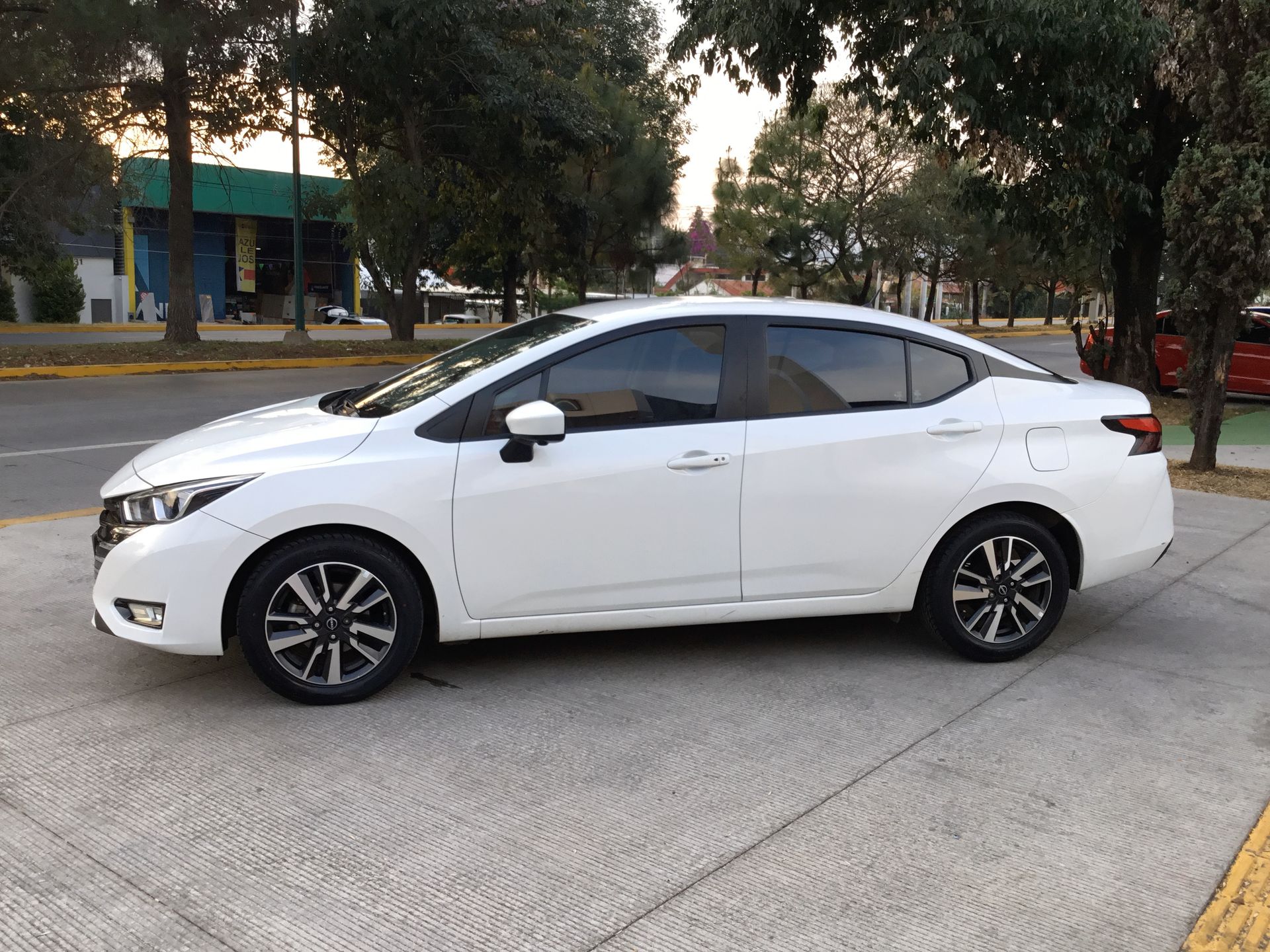 2024 Nissan VERSA ADVANCE CVT 24