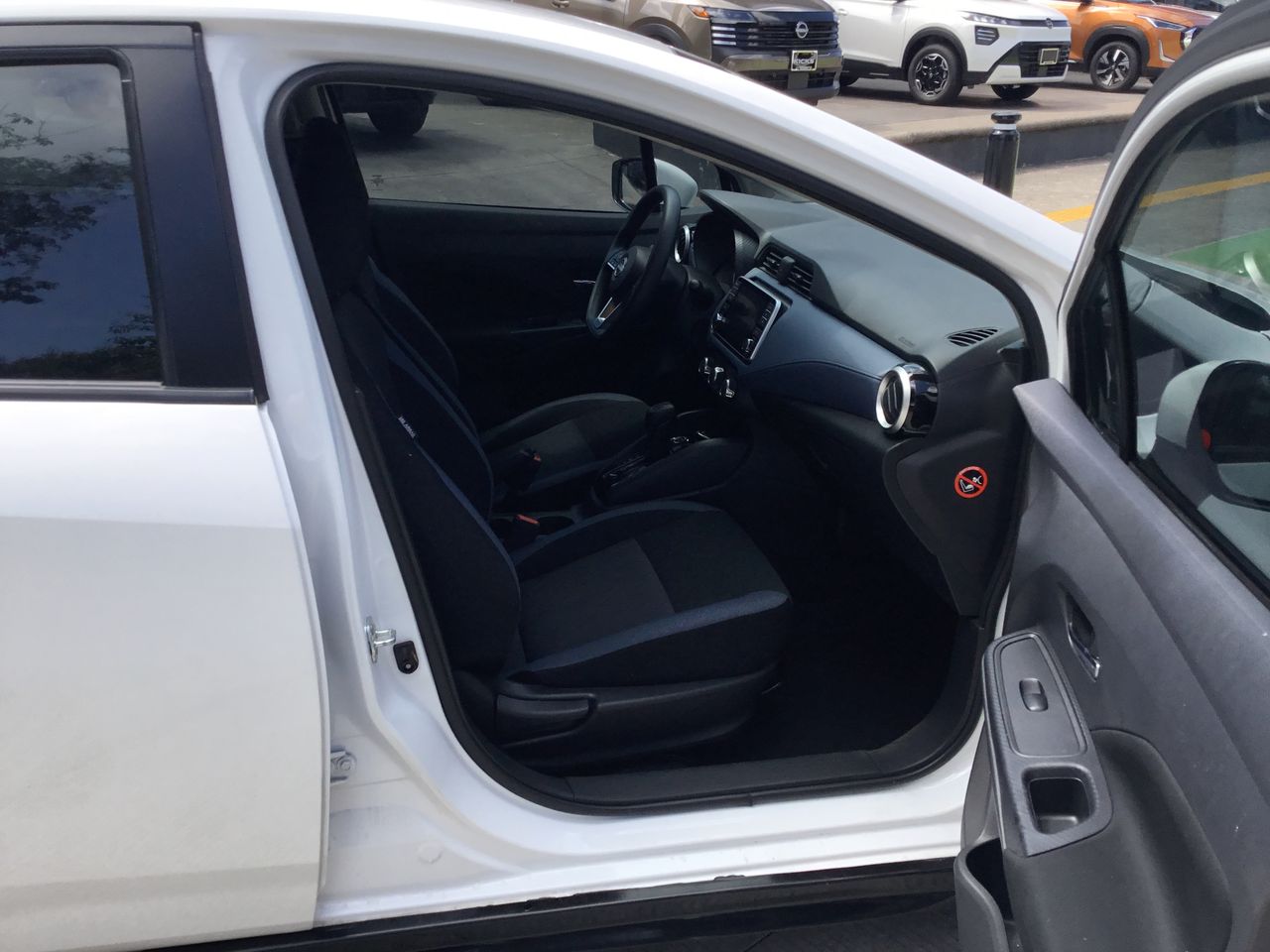 2023 Nissan VERSA ADVANCE CVT 23
