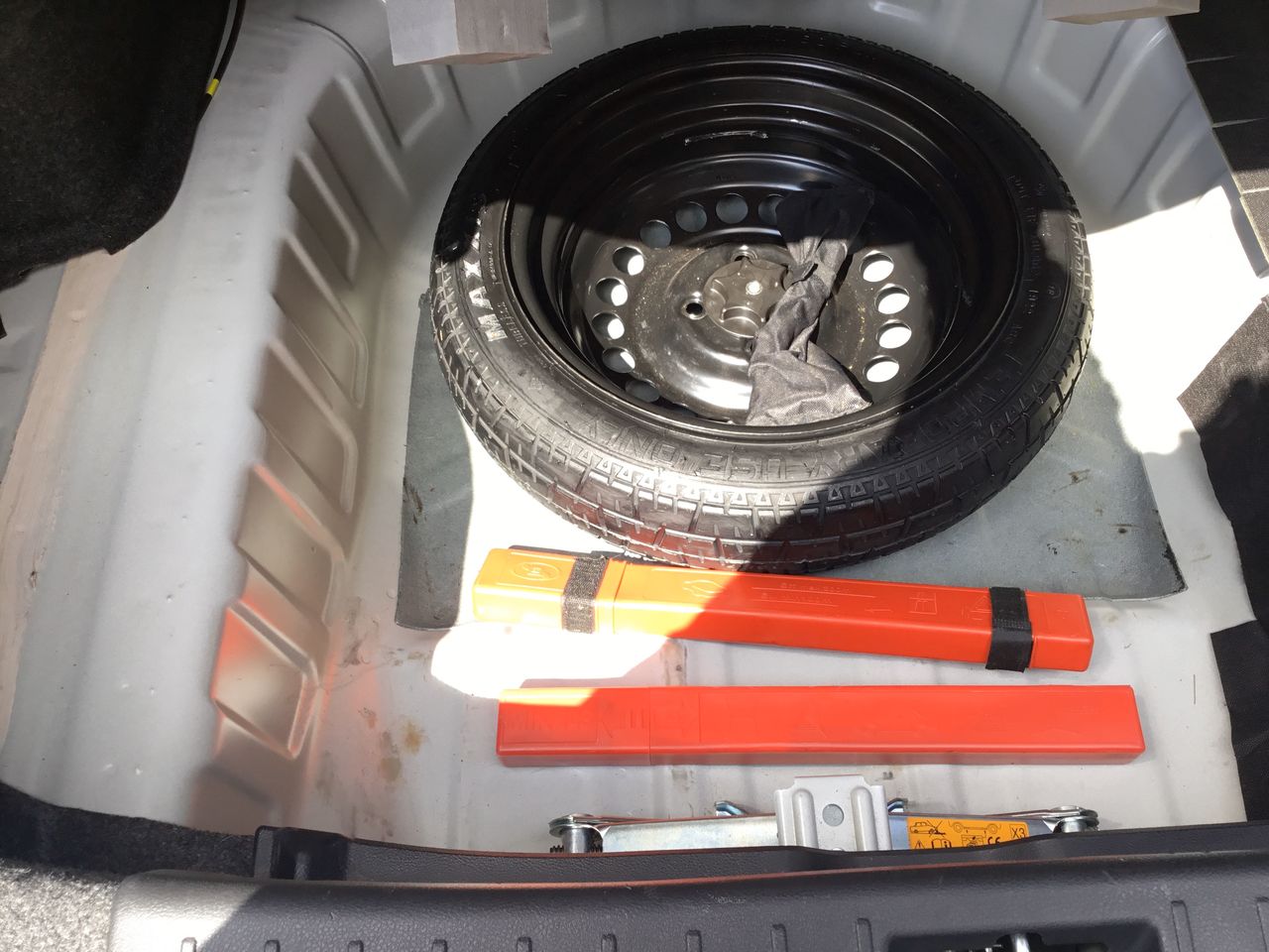 2023 Nissan VERSA ADVANCE CVT 23