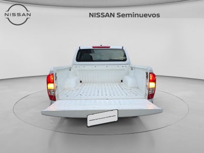2020 Nissan NP300 DOBLE CABINA DOBLE CABINA S TM AC PAQ. SEG. 6VEL