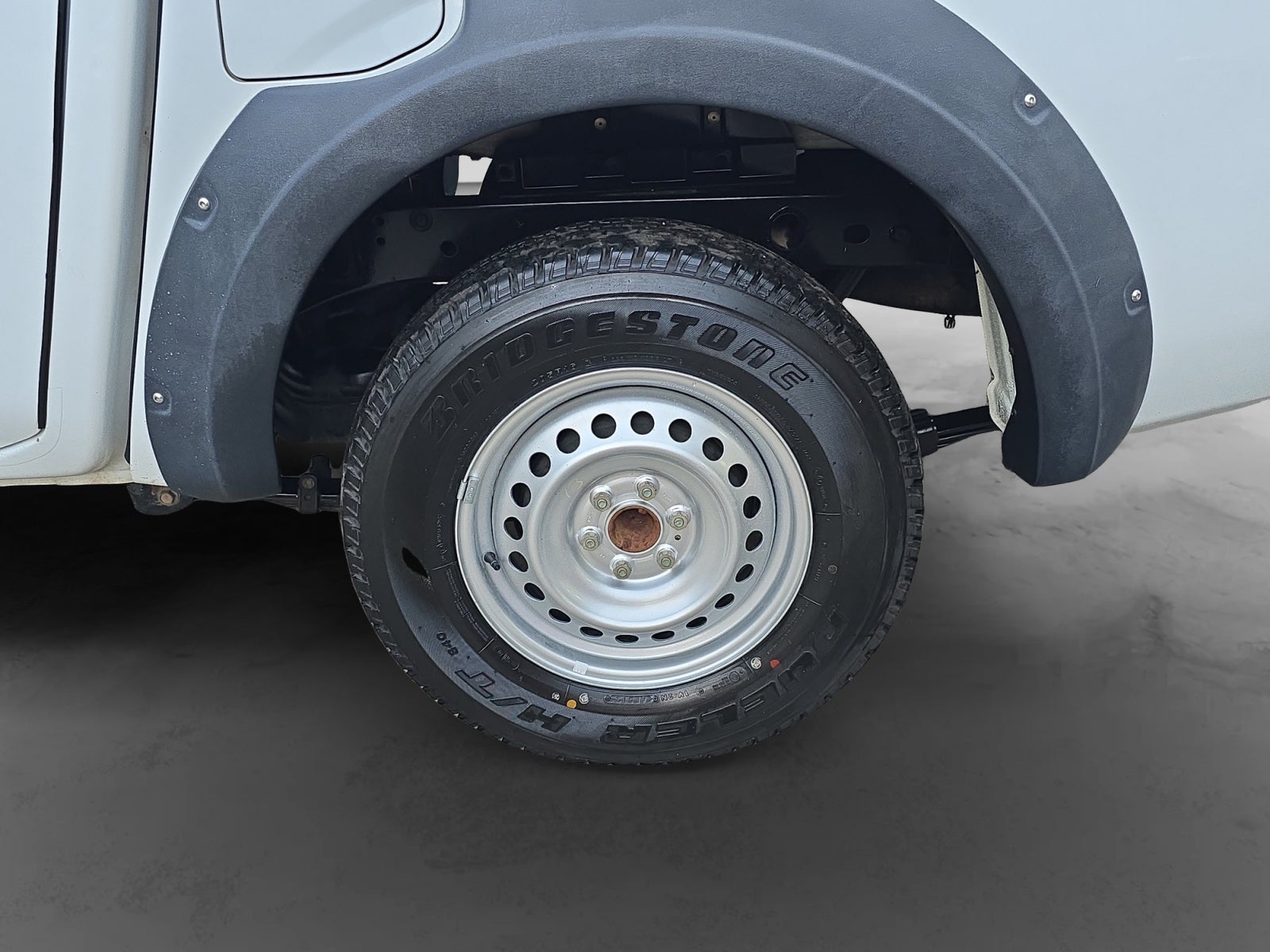 2020 Nissan NP300 DOBLE CABINA DOBLE CABINA S TM AC PAQ. SEG. 6VEL
