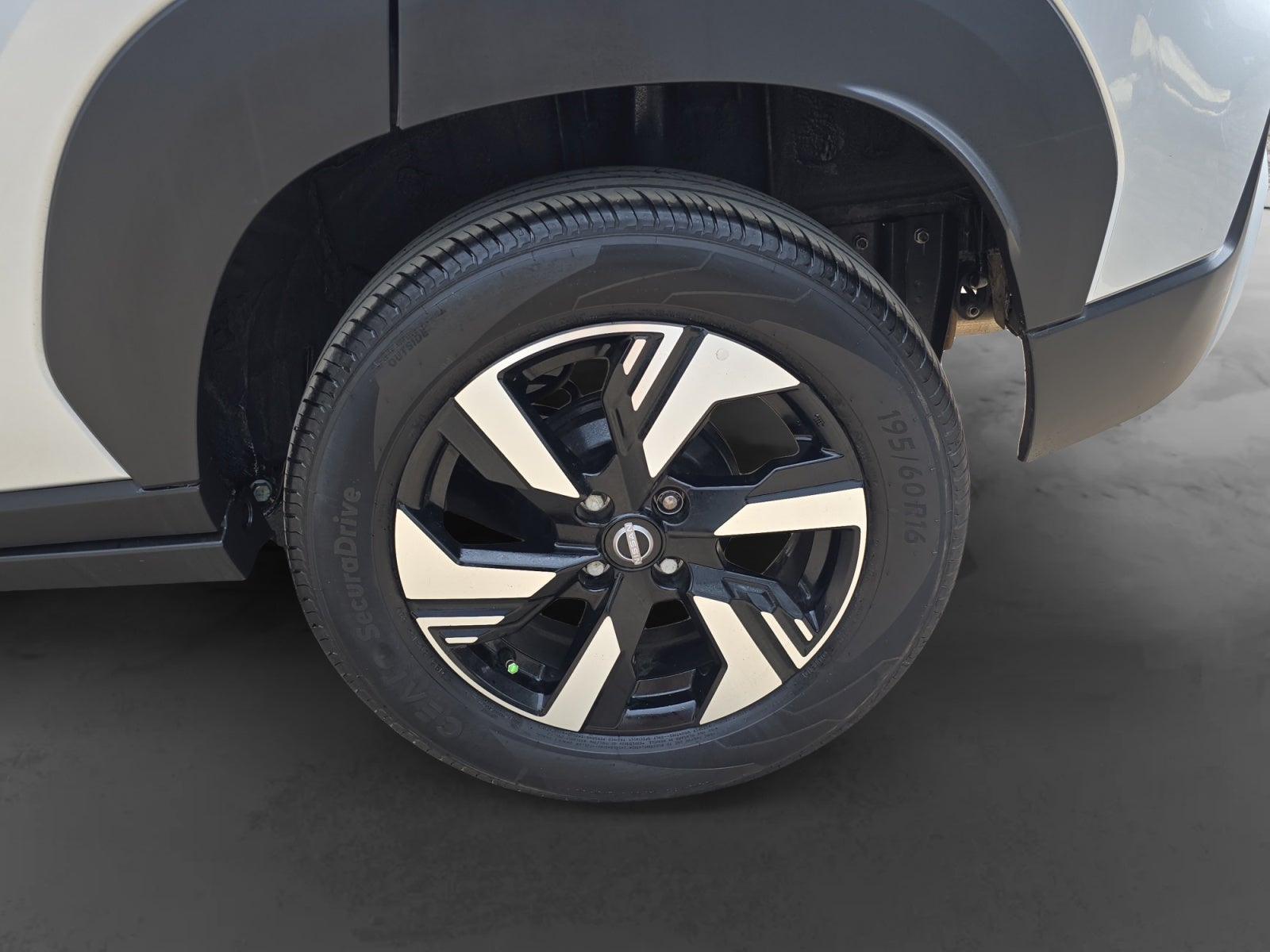 2025 Nissan MAGNITE EXCLUSIVE 1.0 LTS CVT 25