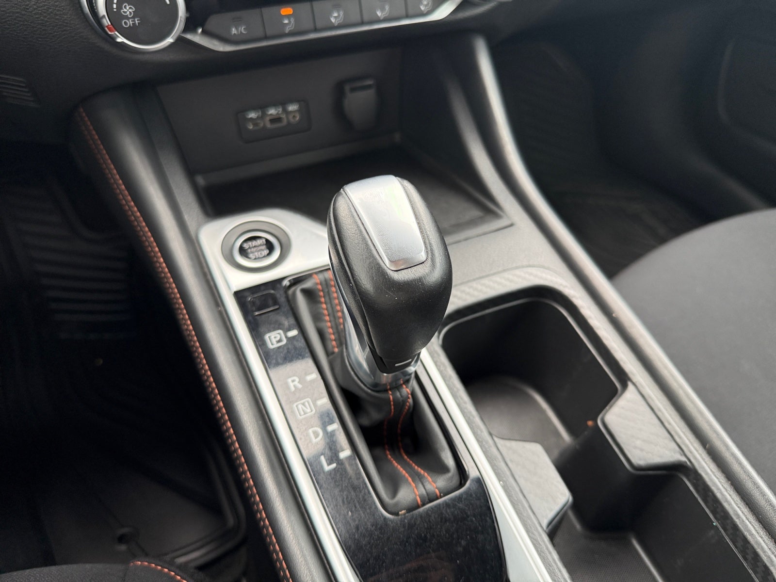 2023 Nissan SENTRA SR CVT 23
