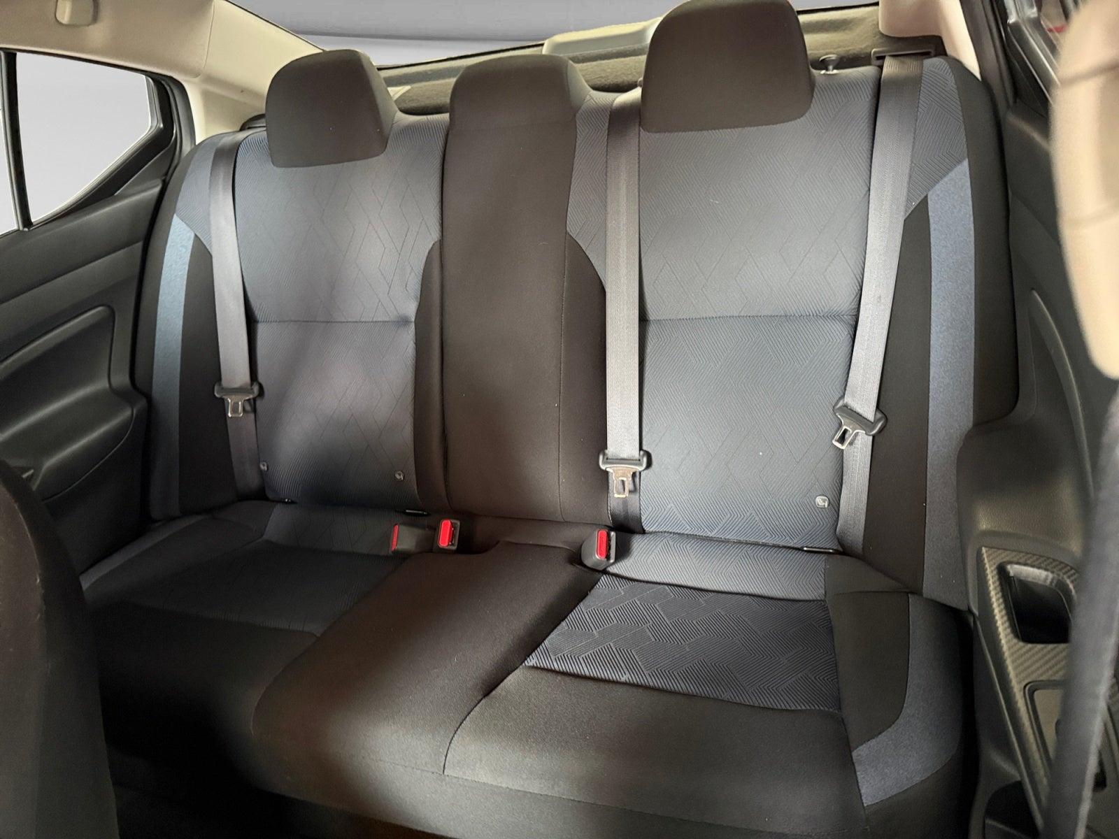 2023 Nissan VERSA ADVANCE MT 23