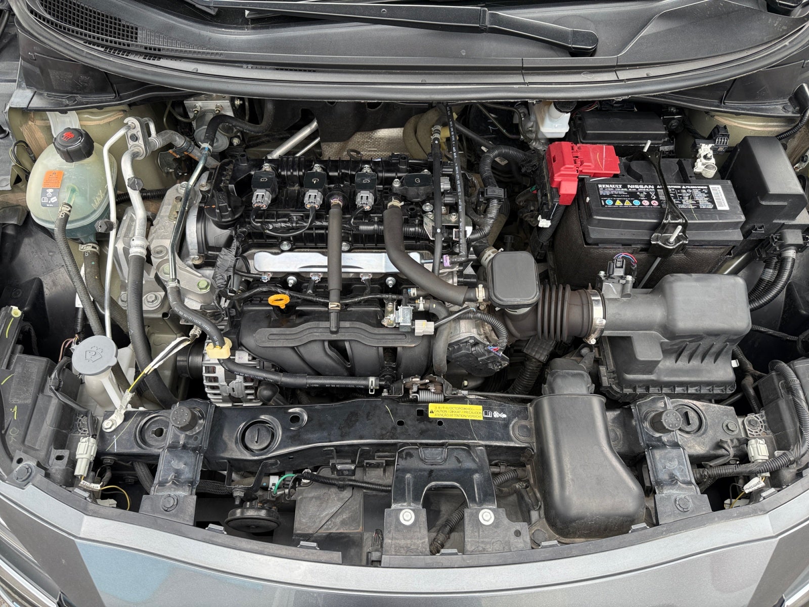 2023 Nissan VERSA ADVANCE MT 23