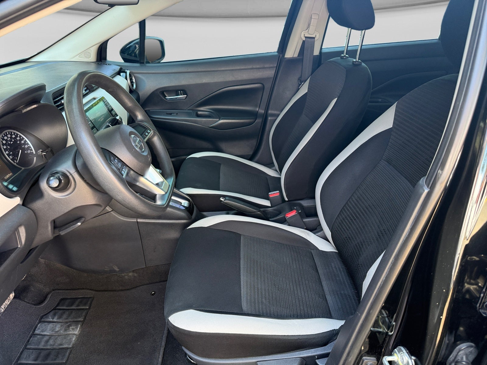 2020 Nissan VERSA ADVANCE CVT