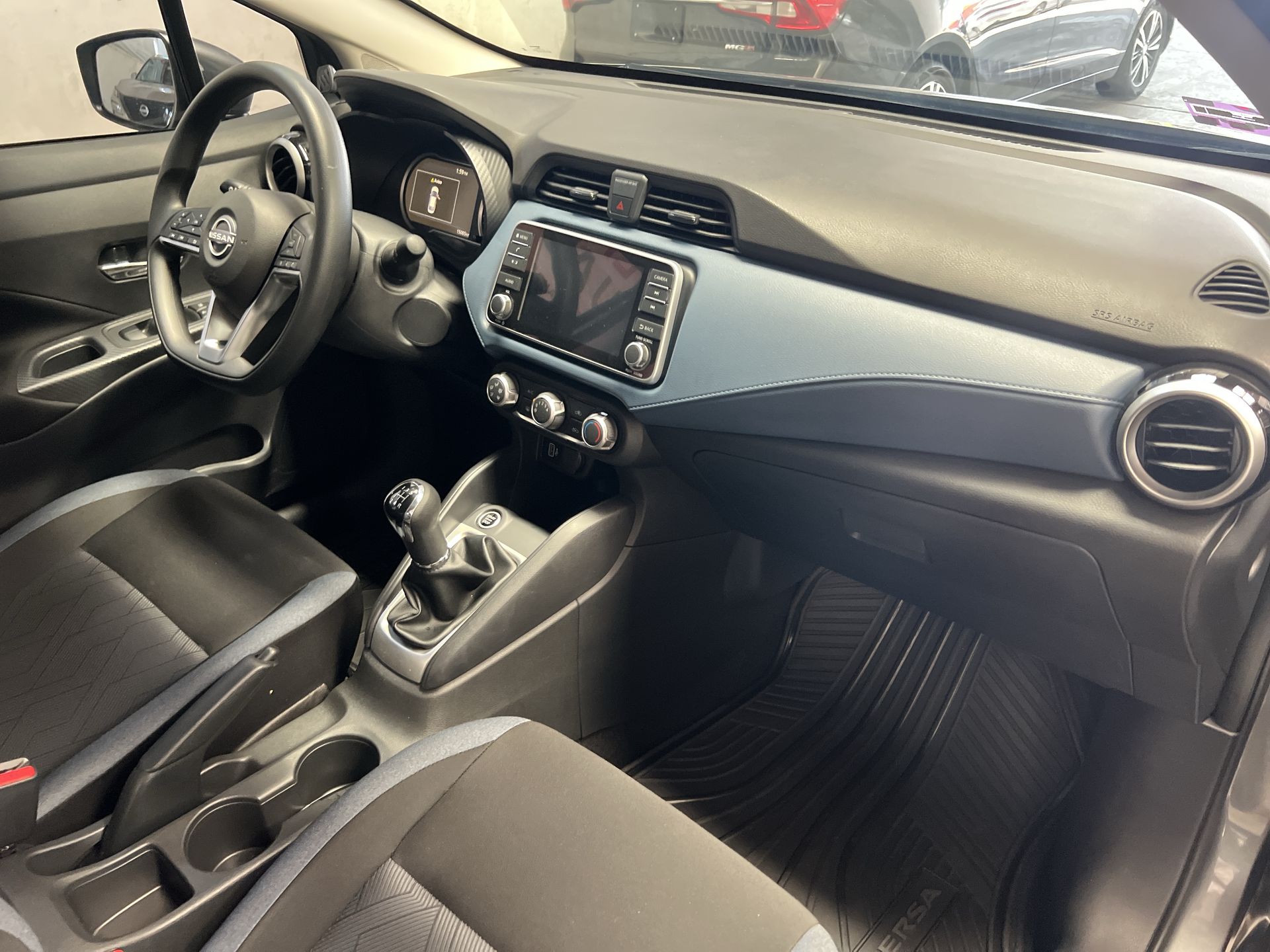 2025 Nissan VERSA ADVANCE MT 25