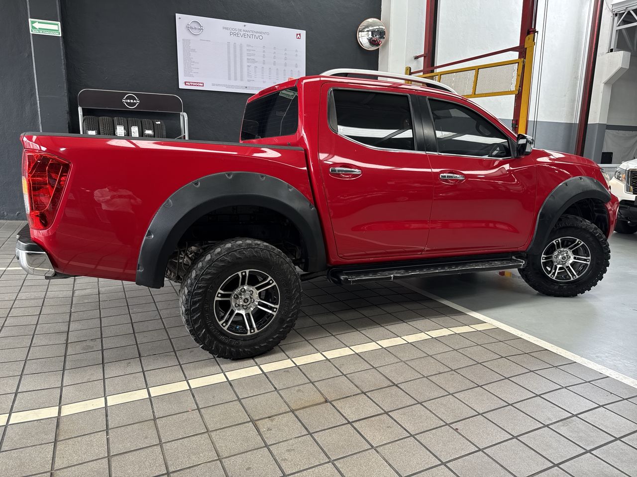 2018 Nissan FRONTIER LE TM AC