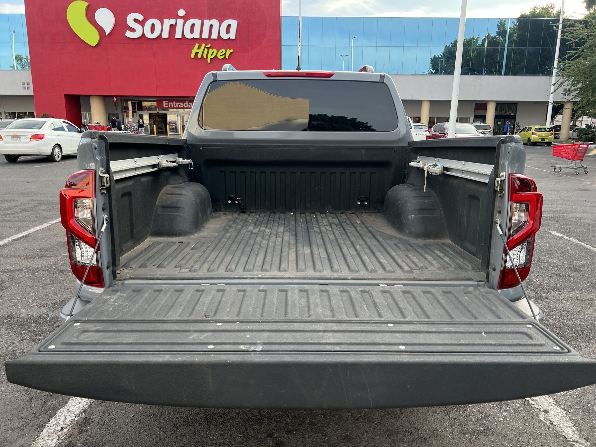 2023 Nissan FRONTIER PRO-4X 4X4 TA 23