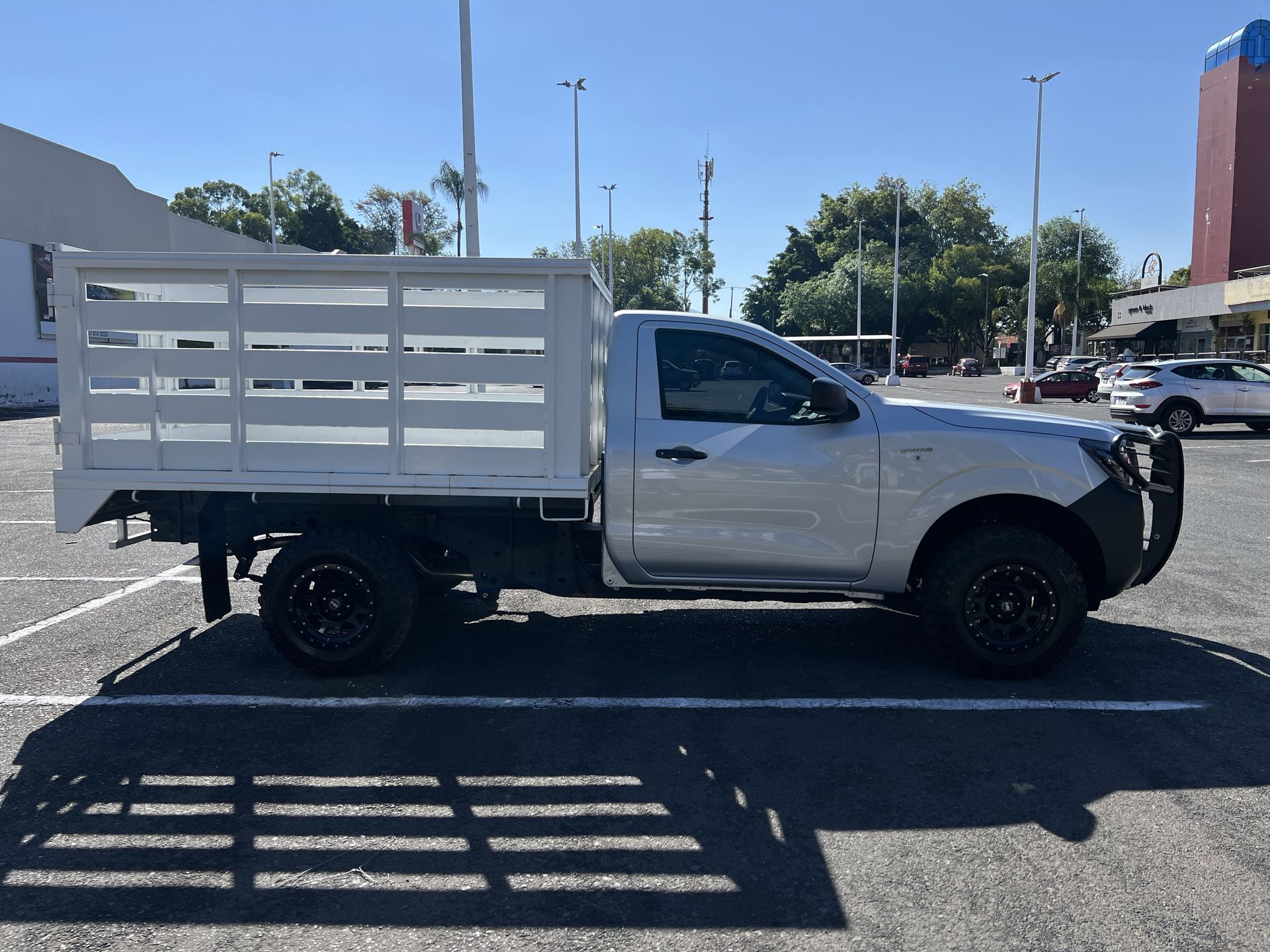 2023 Nissan FRONTIER CHASIS TM AC 23