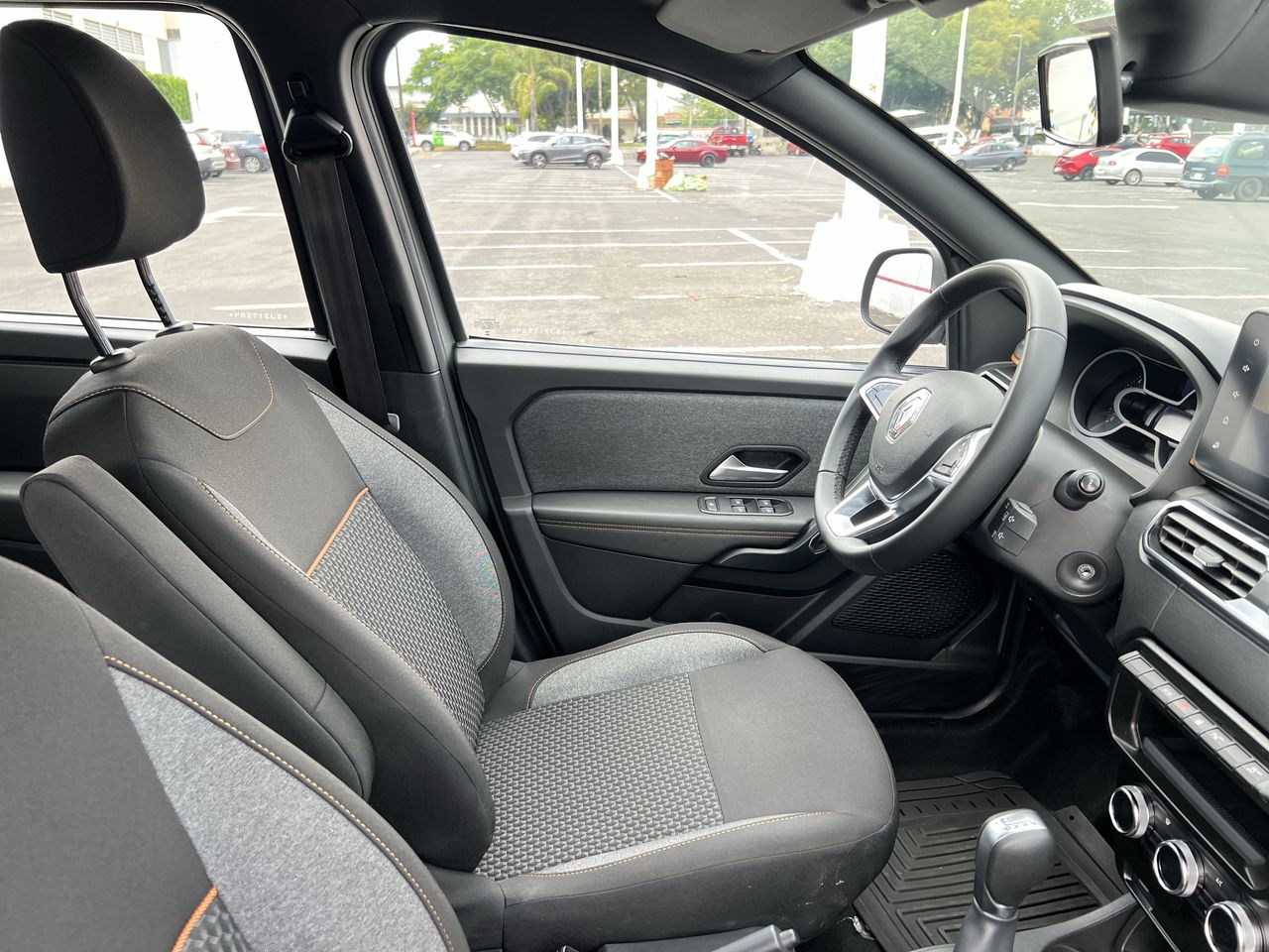 2025 RENAULT OROCH OUTSIDER CVT