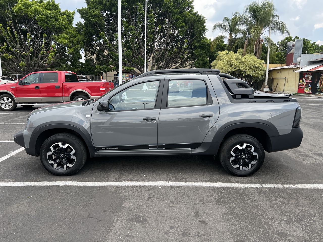 2025 RENAULT OROCH OUTSIDER CVT