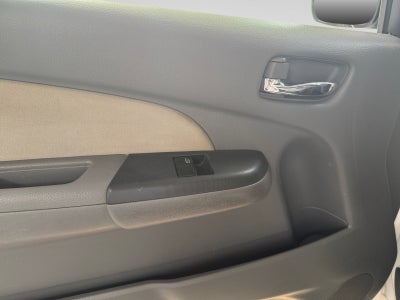 2019 Nissan URVAN 14 PASAJEROS AMPLIA AA 26