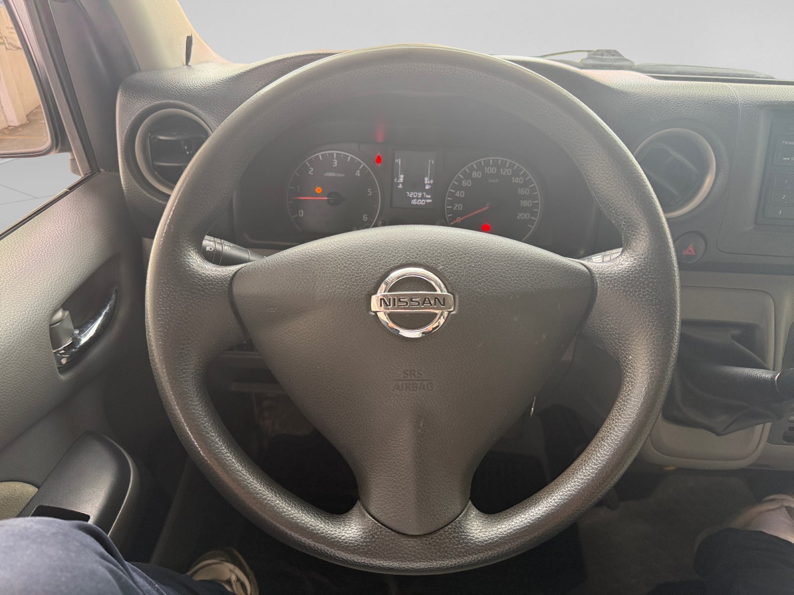 2019 Nissan URVAN 14 PASAJEROS AMPLIA AA 26