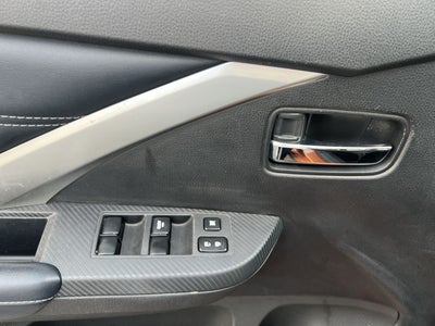 2024 Mitsubishi XPANDER CROSS