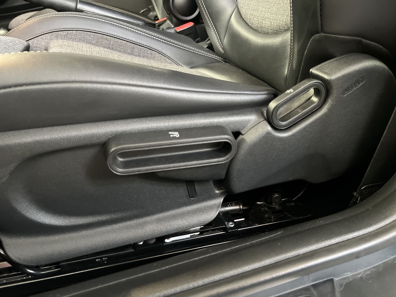 2021 MINI MINI 3 DOOR COOPER CHILI