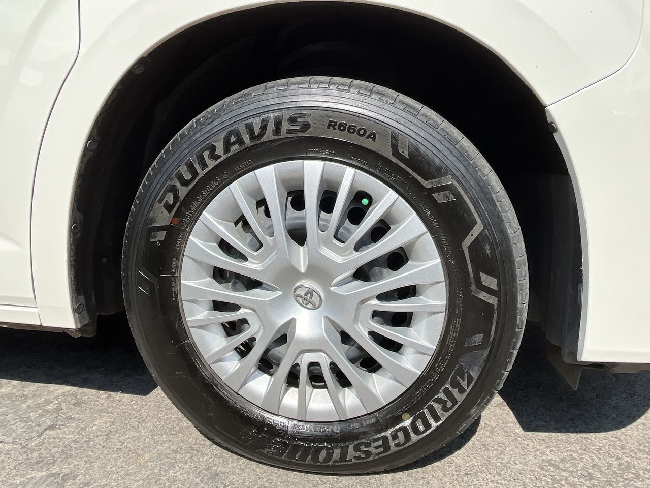 2023 Toyota HIACE 12 PASAJEROS