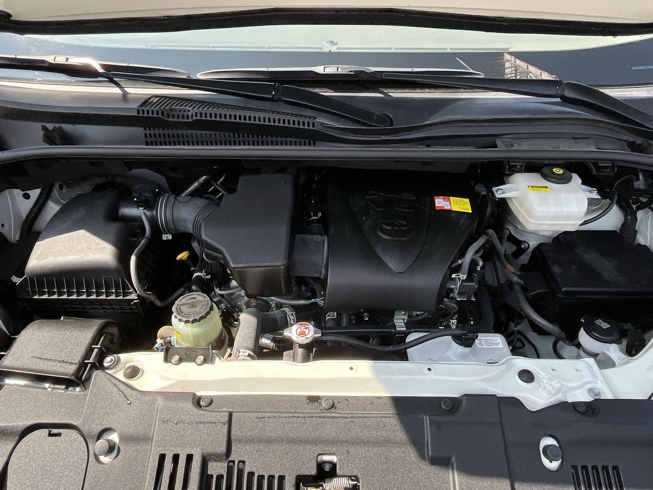 2023 Toyota HIACE 12 PASAJEROS